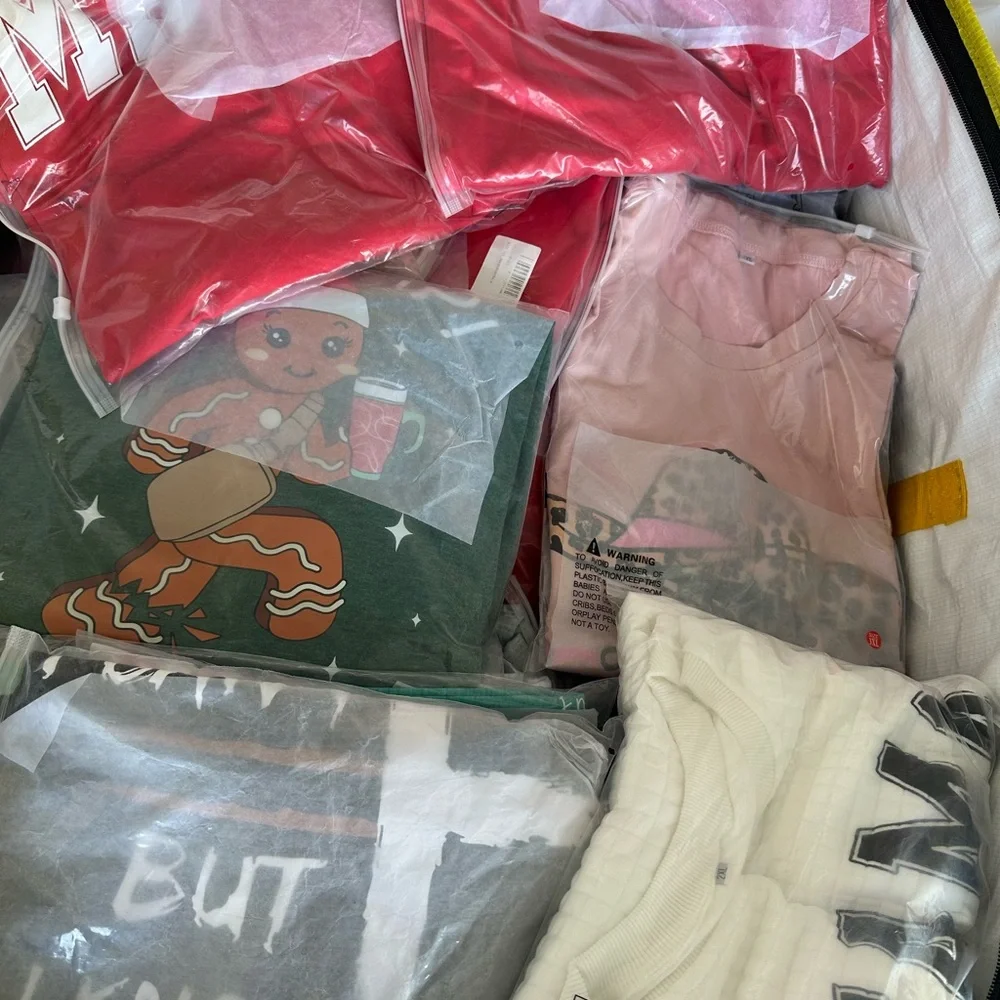 Bulk Clothing Lot Warehouse sale Holiday T-shirt /long sleeves/Sweatshirt - Picture 7 of 13